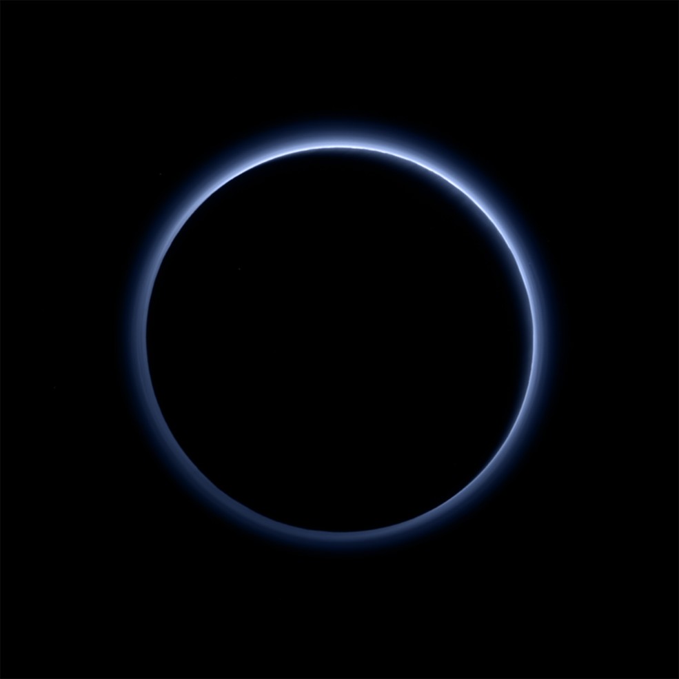 Pluton_Neblina_Azul1-NASA.png